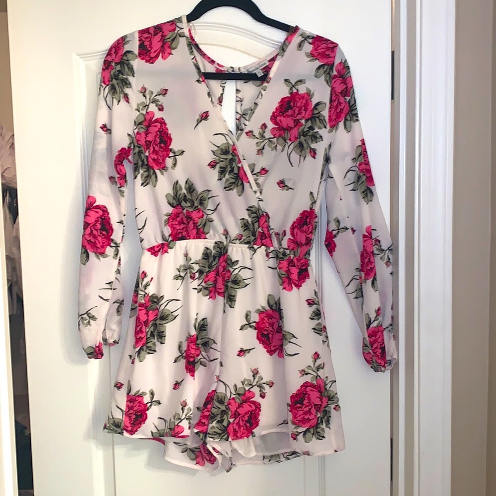 Floral romper size M